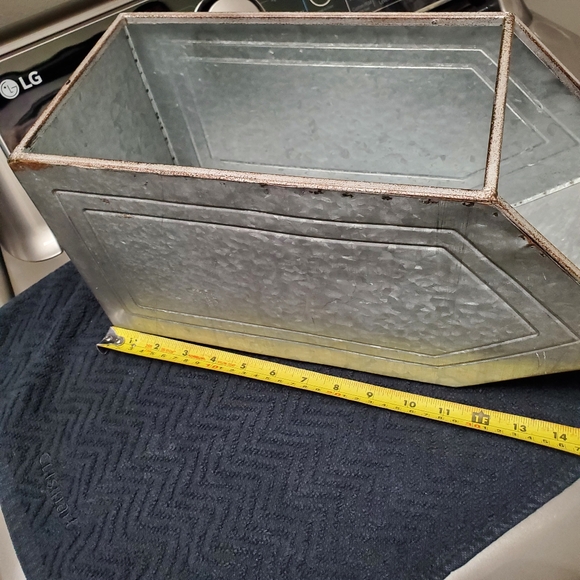 Farmhouse Galvanized Steel vintage Footed metal container L👀K - Picture 12 of 17